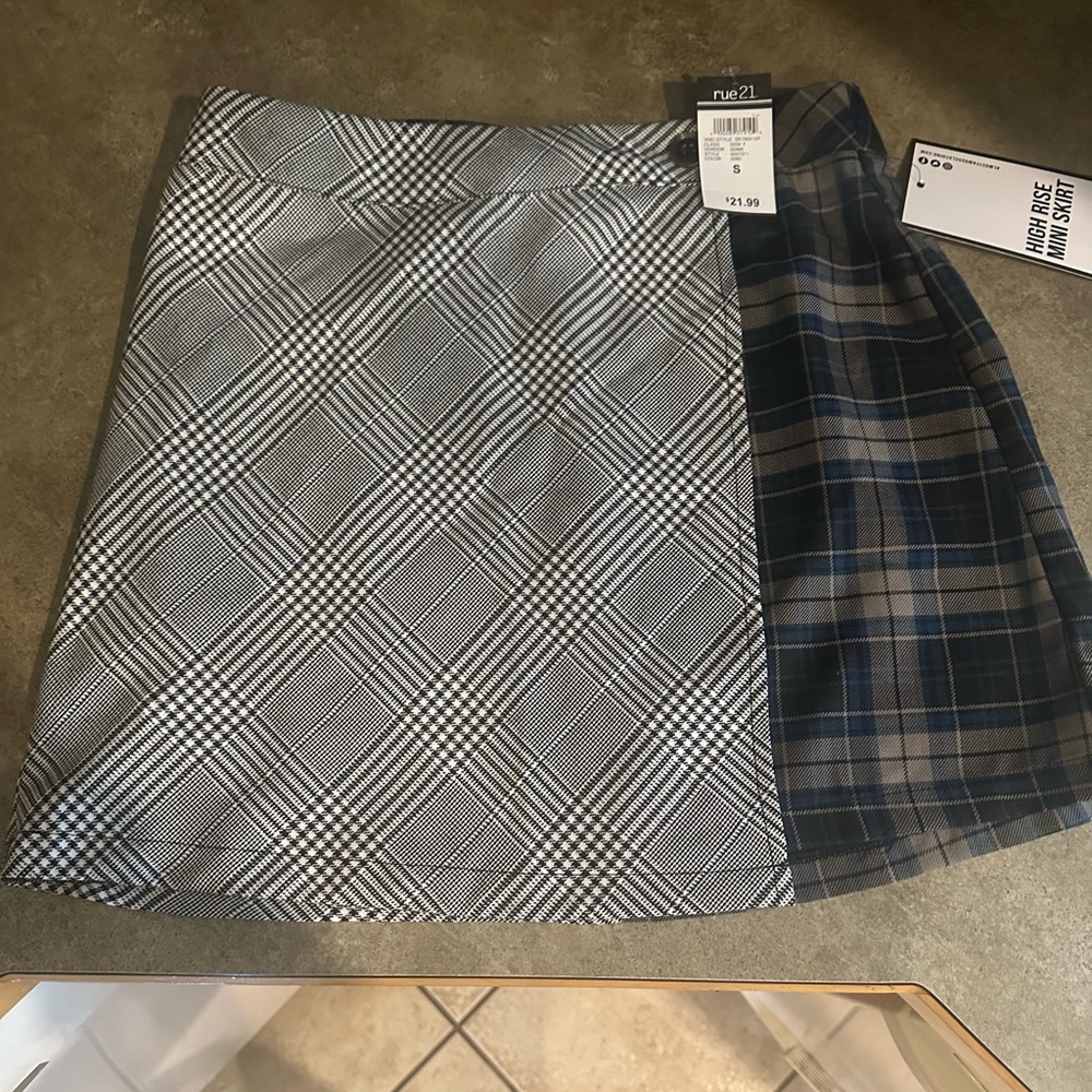 Almost Famous Blue and Black Asymmetrical A-line Mini Skirt